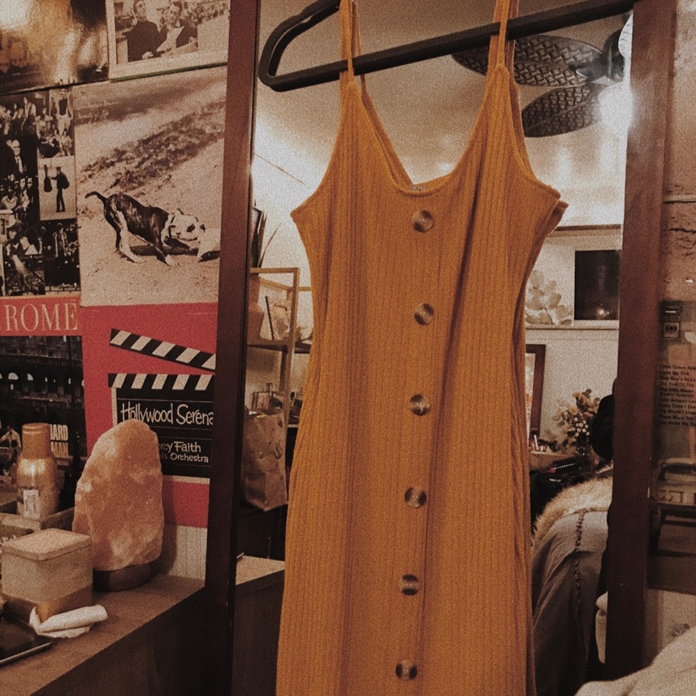 Dress - Picture 2 of 2